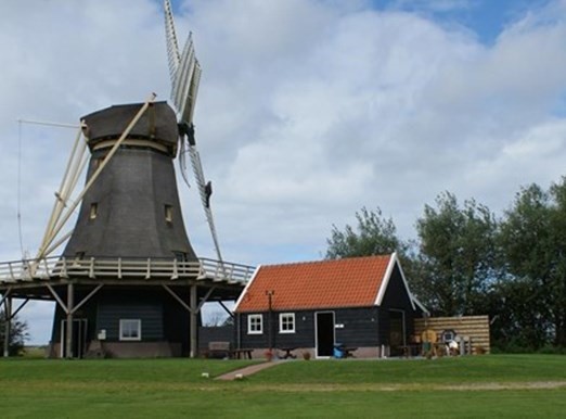 Molen langs de polderroute Heerhugowaard